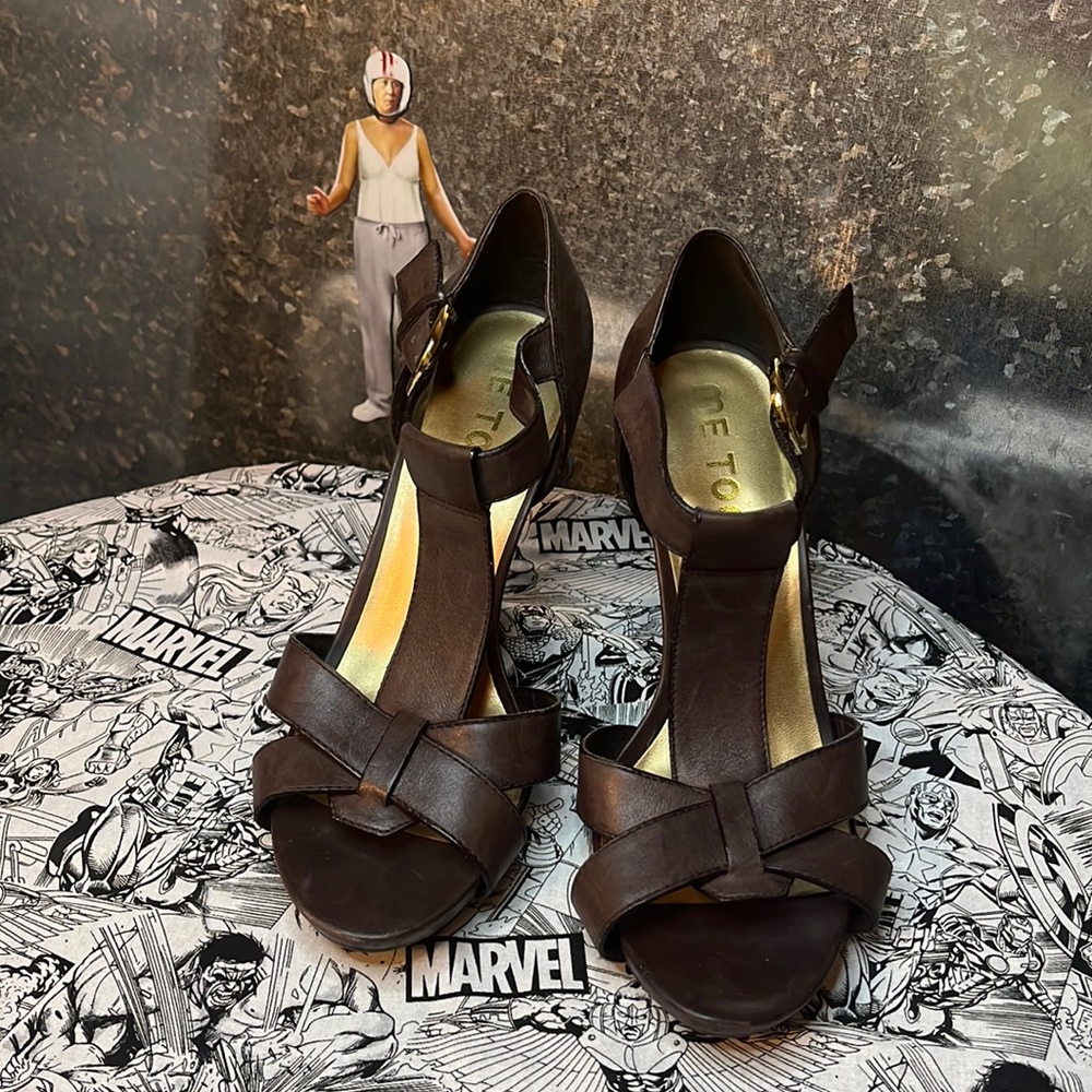 Me too heels 7.5M